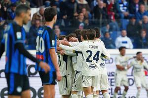 Meci nebun sub privirile lui Bîrligea, uitat pe bancă: 8 goluri în Atalanta - Frosinone!