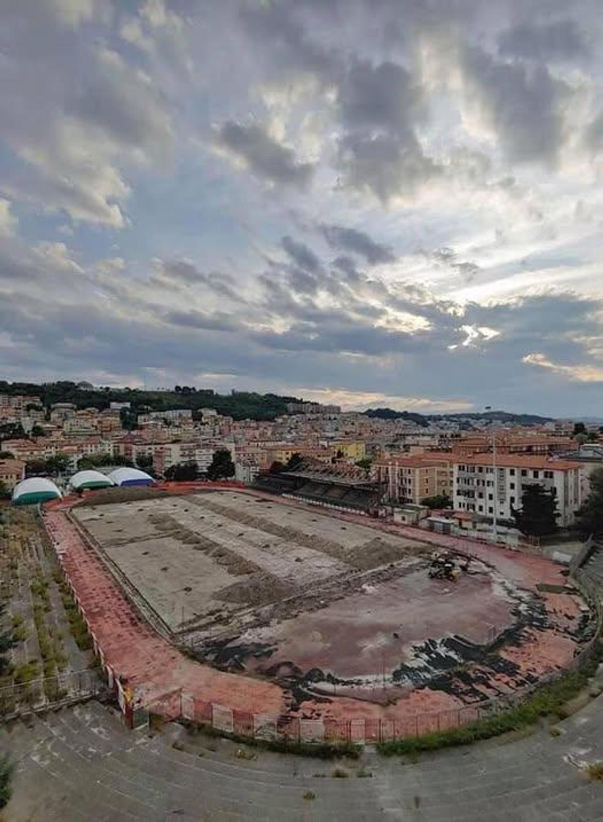 Mai multe stadioane emblematice ale lumii au fost abandonate! Motivele sunt diferite, iar imaginile de neratat