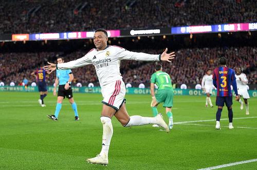 Kylian Mbappe a înscris două goluri contra Barcelonei / foto: Guliver/gettyimages