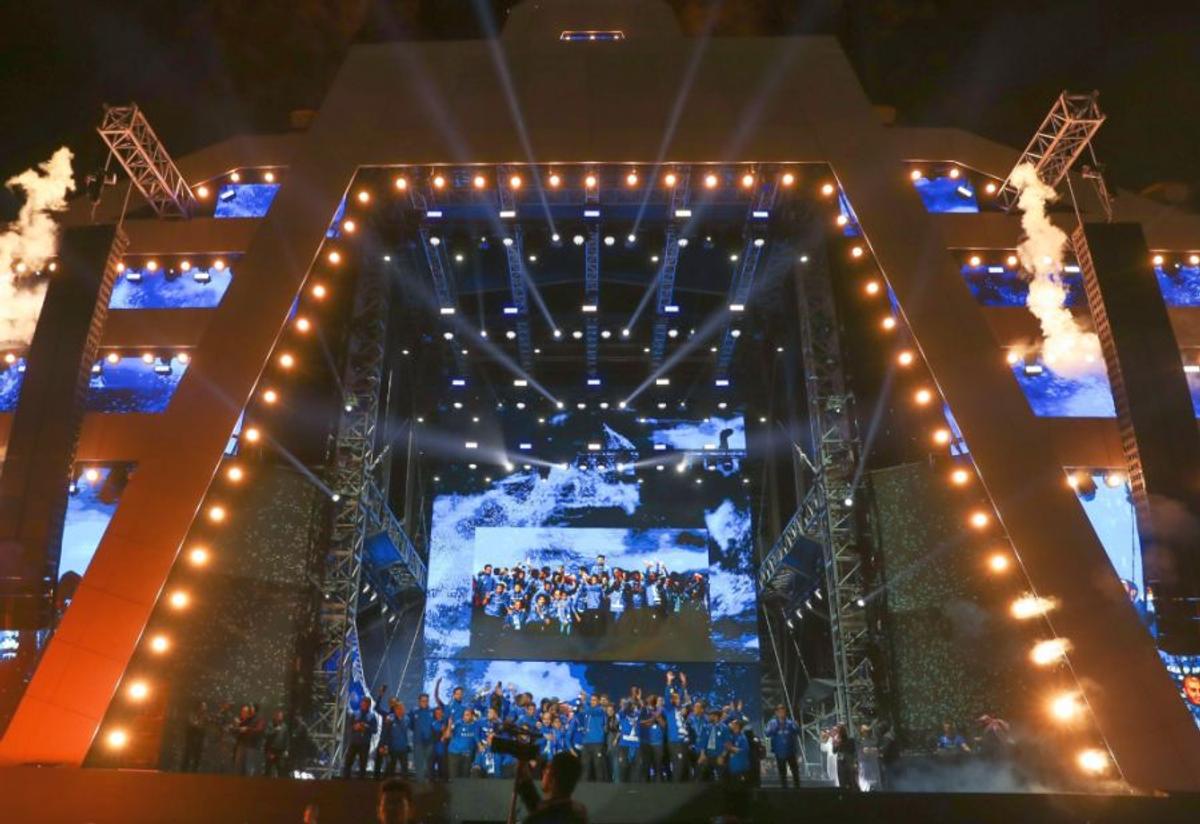 AL HILAL // VIDEO+FOTO Spectacol la Riad! Mii de fani au sărbătorit succesul echipei lui Răzvan Lucescu: „Vă iubesc!”