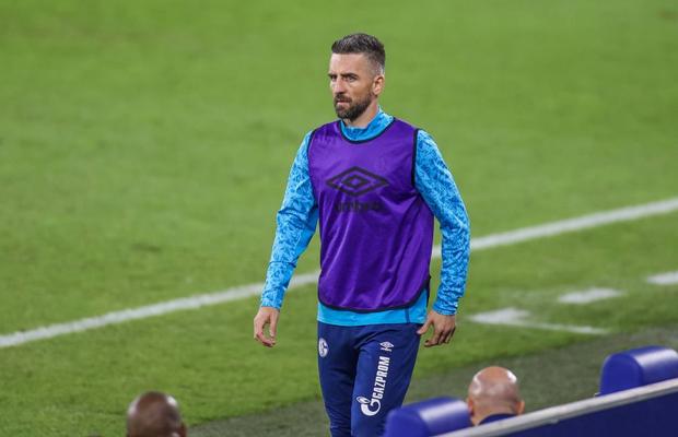 Atmosferă insuportabilă la Schalke » Dat afară după ce l-a bătut pe antrenorul secund!