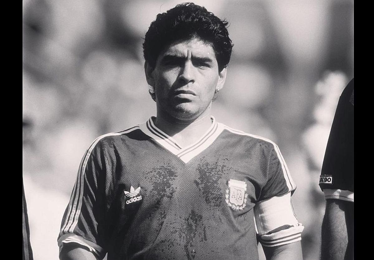Tragedie imensă în lumea fotbalului: Diego Maradona a murit!