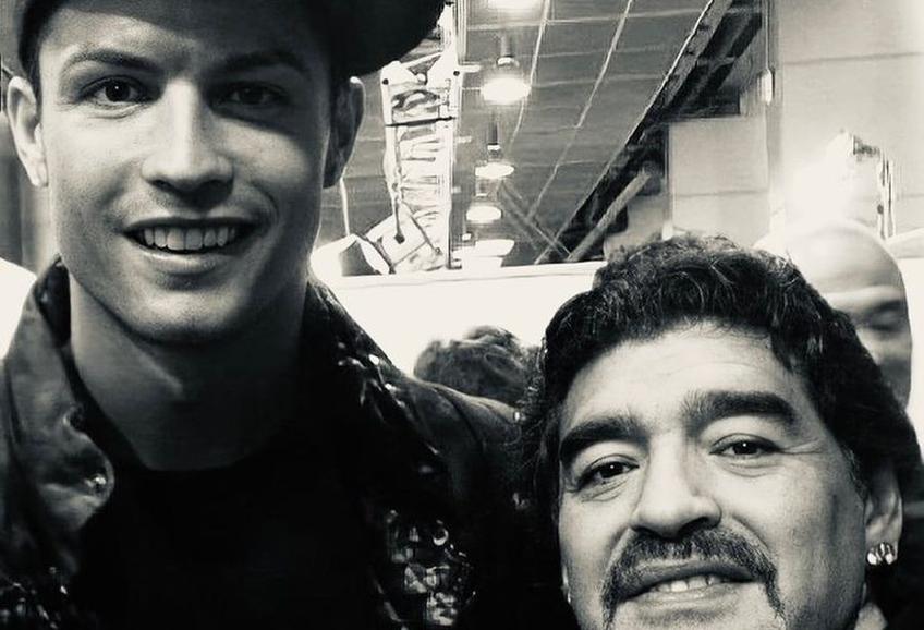 Diego Maradona, unul dintre cei mai mari fotbaliști din istoria fotbalului, s-a stins astăzi din viața, la 60 de ani.