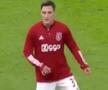 Diego Maradona a murit. Unul dintre cei mai mari fotbaliști din istorie s-a stins din viața astăzi, la 60 de ani. Înaintea meciului Ajax - Midtjylland din Liga Campionilor, argentinianul Nicolas Tagliafico l-a imitat pe El Pibe d'Oro.