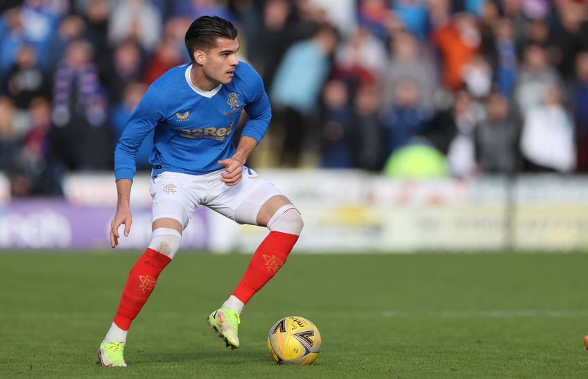 Ianis Hagi (23 de ani, mijlocaș ofensiv) a pasat superb la golul marcat de Morelos cu Sparta Praga. Rangers a preluat avantajul în minutul 15.