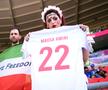 Suporterii Iranianului au oferit momente emoționante la startul meciului cu Țara Galilor de la Campionatul Mondial / Sursă foto: Guliver/Getty Images