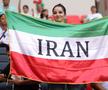 Suporterii Iranianului au oferit momente emoționante la startul meciului cu Țara Galilor de la Campionatul Mondial / Sursă foto: Guliver/Getty Images