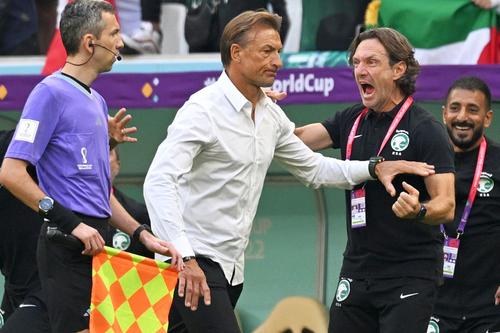 Herve Renard, în timpul meciului Arabia Saudită - Argentina  / foto: Guliver/Getty Images