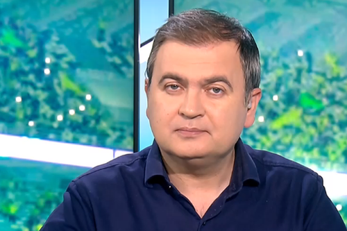 Mihai Mironică (49 de ani), jurnalist Pro Arena, a avut o remarcă rar întâlnită în emisiunile sportive. I-a recomandat lui Sorin Cârțu (67 de ani) să nu-l transfere pe Valentin Țicu (22 de ani, fundaș stânga) de la Petrolul.