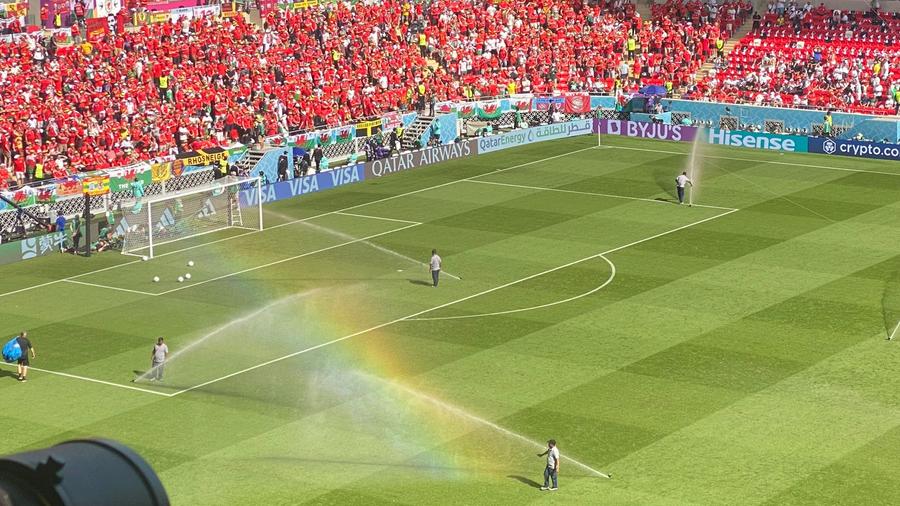Înainte de Țara Galilor - Iran a apărut curcubeul pe care nici FIFA nu-l poate interzice :) Iran o învinge dramatic pe Țara Galilor, în prelungiri! Trimișii GSP în Qatar au fost prezenți pe stadion și au transmis cele mai importante informații