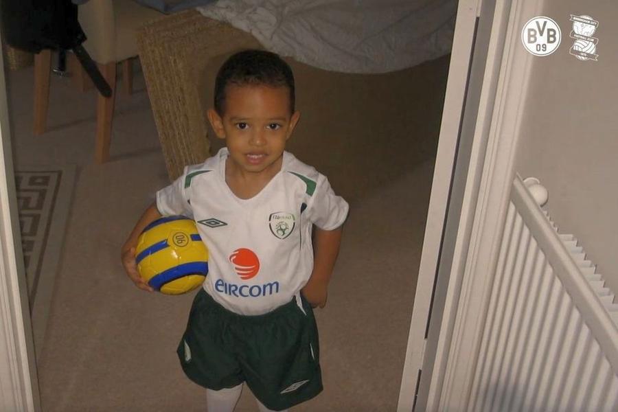 Jude Bellingham, în echipamentul naționalei Irlandei Jude Bellingham și-a luat cetățenie irlandeză » Motivul pentru care vedeta lui Real Madrid a aplicat pentru noul pașaport