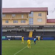 Progresul și Steaua și-au urcat jucătorii de rezervă în tribună, încălziți cu pături