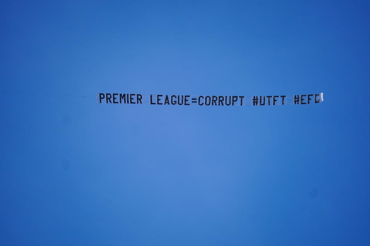 Fanii lui Everton, protest inedit în timpul derby-ului Manchester City - Liverpool