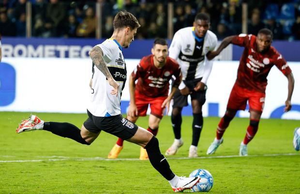 Printre cei mai slabi de pe teren la Parma » Ce notă a primit Dennis Man după evoluția din derbyul cu Modena