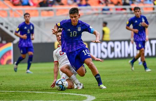 Claudio Echeverri, în meciul din grupă cu Polonia de la CM U17 // Foto: Imago