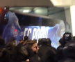 SCENE INCREDIBILE! » Fanii lui Porto au atacat cu torțe autocarul propriei echipe după ultimul meci