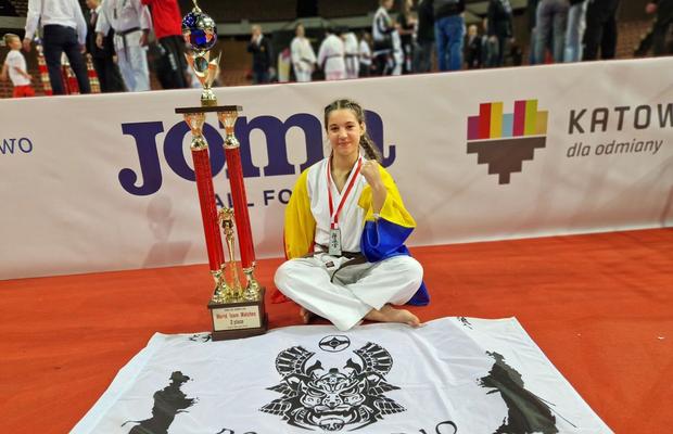 „Trebuie să lași totul la o parte, chiar și școala” » Povestea plină de inspirație a lui Agnes Georgescu, vicecampioană mondială la Karate: „Nu mai dai importanță costurilor”