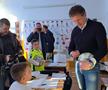 „Este o misiune personală” » Gică Popescu și Generația de Aur au dat startul donațiilor pentru școlile unde au învățat