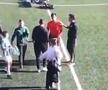 Caz uluitor în Spania! » O femeie a intrat pe teren și l-a plesnit pe arbitru