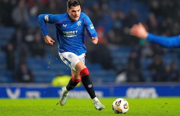 Și-a umilit coechipierul! Jurnaliștii n-au dubii: „Ianis Hagi i-a arătat cum trebuie să joace un număr 10 la Rangers”
