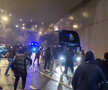 SCENE INCREDIBILE! » Fanii lui Porto au atacat cu torțe autocarul propriei echipe după ultimul meci
