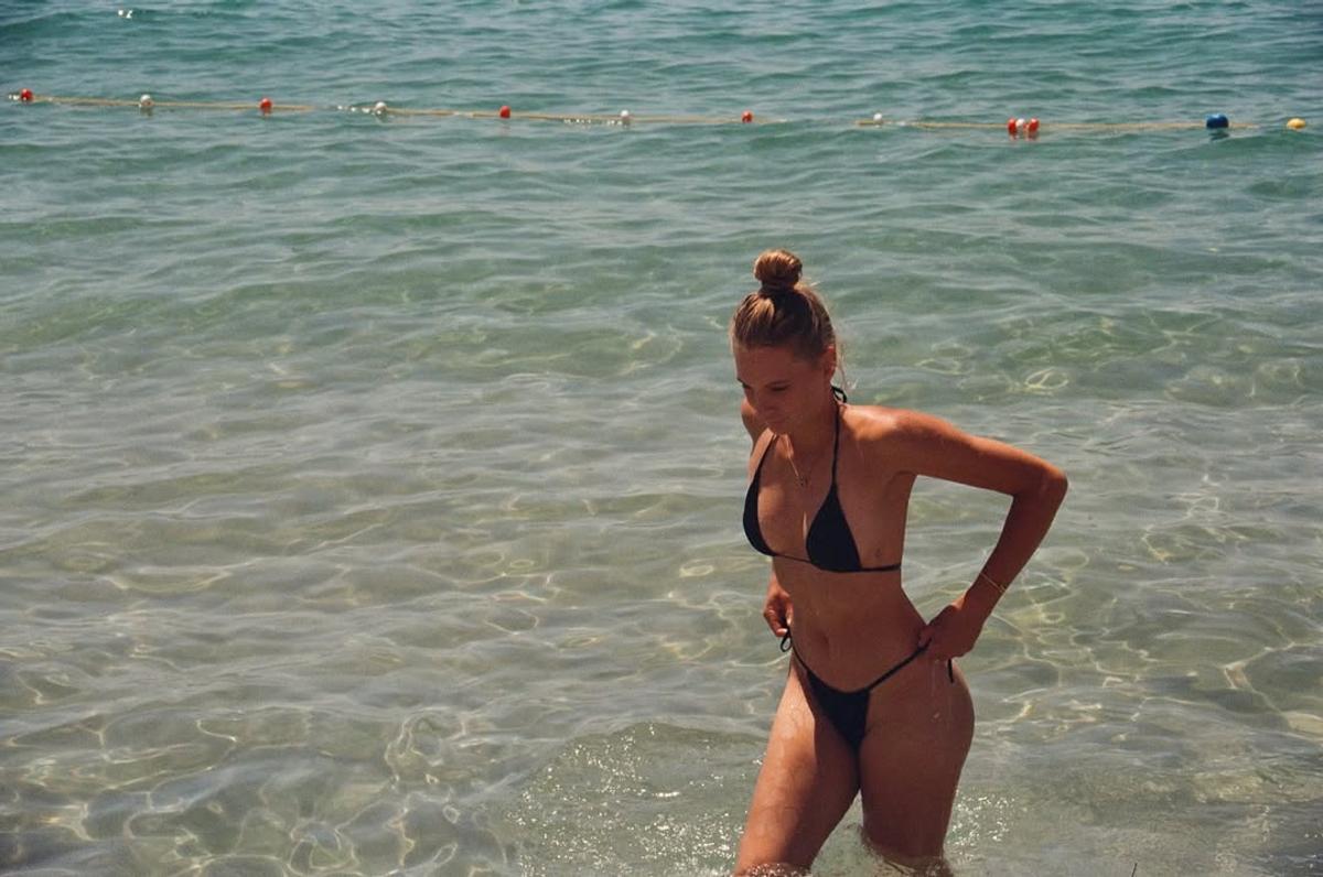 Celebra tenismenă a „topit” zăpada de pe munți! Dayana a sfidat frigul și a aprins imaginația fanilor: „Mamma mia!”