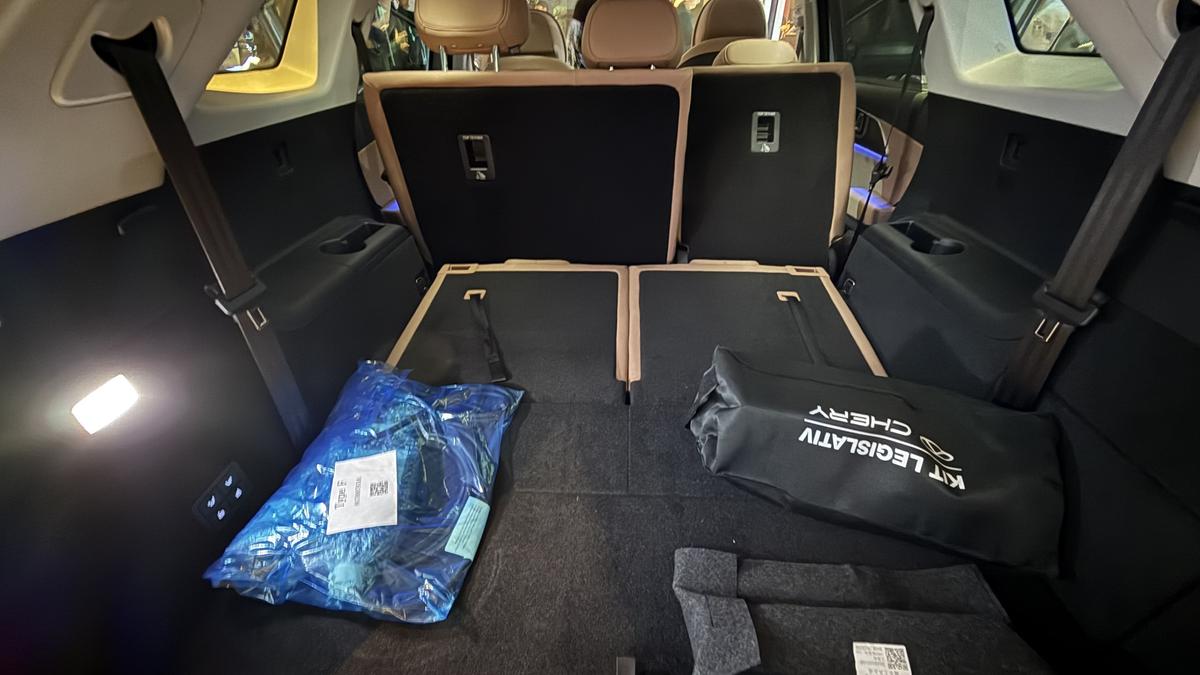 Mașina care vrea să schimbe regulile jocului în România: SUV hibrid premium sub prețul unui BMW X3 second-hand