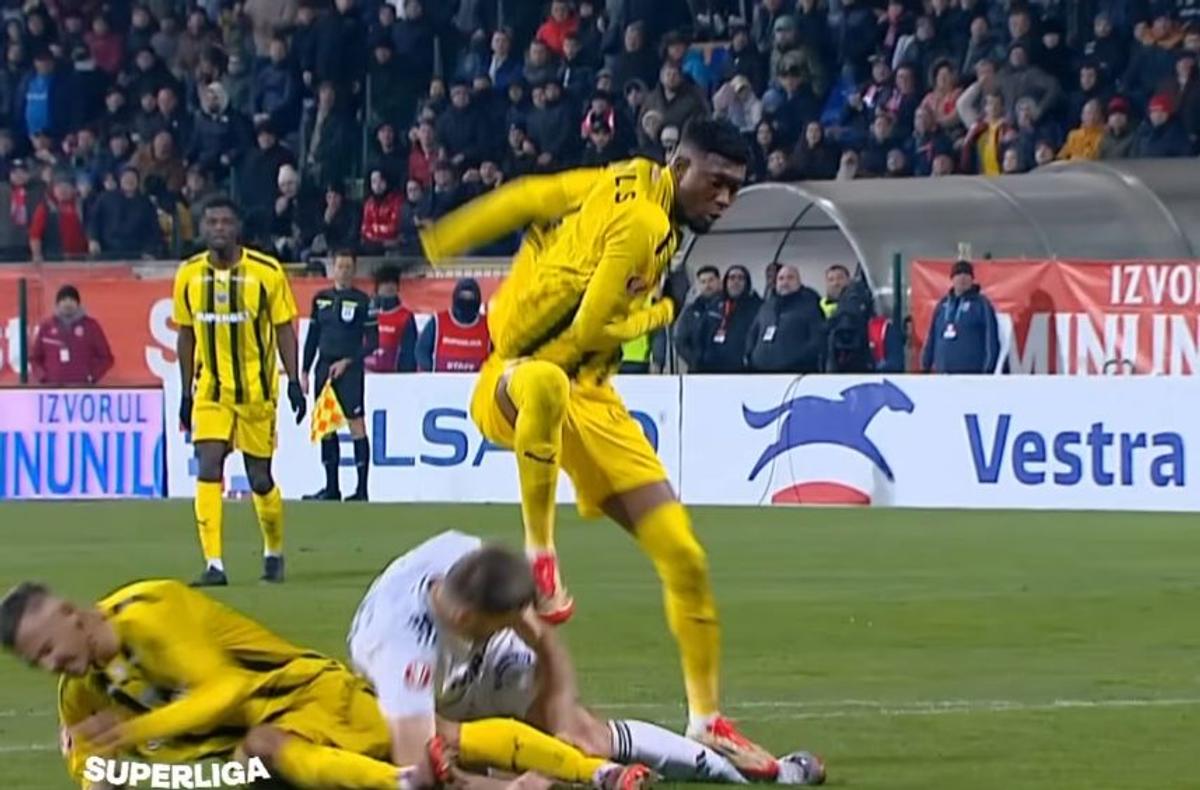 Intrare Kennedy Boateng - Kovtalyuk în Botoșani - Dinamo