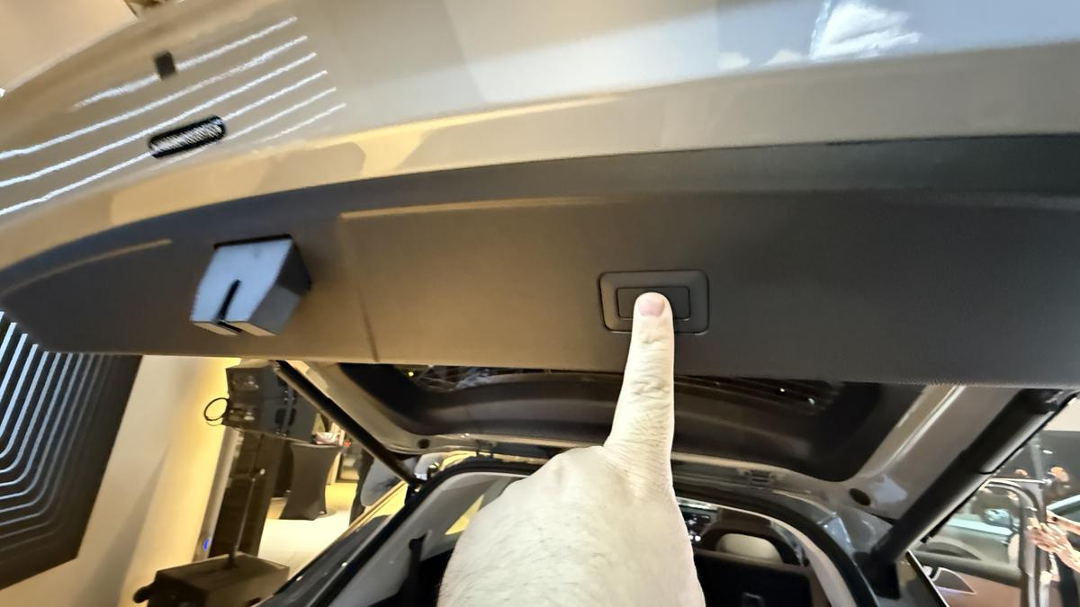Mașina care vrea să schimbe regulile jocului în România: SUV hibrid premium sub prețul unui BMW X3 second-hand
