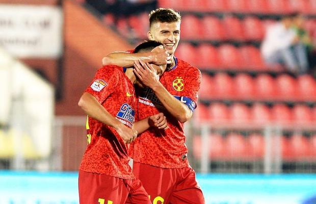 LPF a anunțat echipa turului în Liga 1: 4 jucători de la FCSB în primul „11”! Surpriză uriașă în poartă + cei mai buni doi antrenori