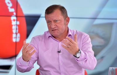 EXCLUSIV. Cum i-a dat țeapă Christoph Daum lui Dorinel Munteanu: „Am stat trei ore cu el la Hilton, după i-am dat mesaj: «Nu te mai ținem mult p-aici!»”