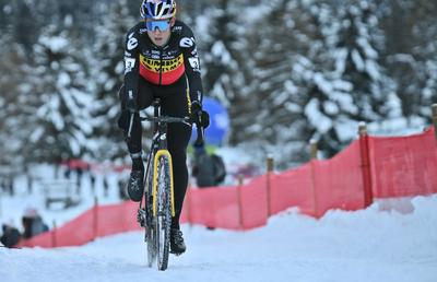 Cadou de Crăciun » Spectacol în noroi cu regii ciclocrosului, van Aert, van der Poel și Pidcock