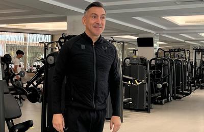 Peste cine a dat Ilie Dumitrescu la sala de forță: „Nicio zi liberă. Crăciun fericit!”