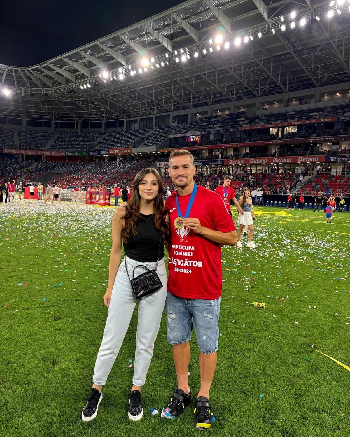 Cristina Pădurean, logodnica lui Darius Olaru. Foto: Instagram @padureancristina
