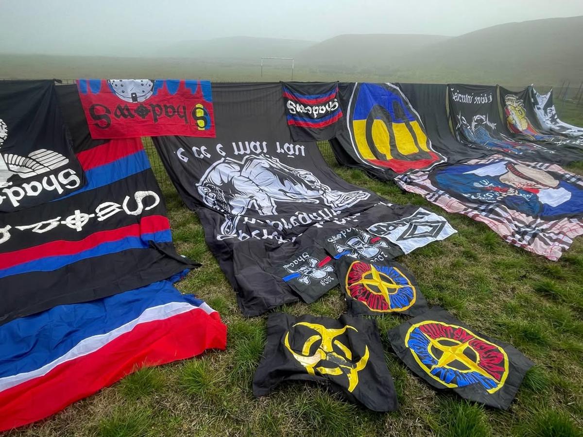 Peluza Sud Dinamo revendică steagurile grupării steliste Shadows