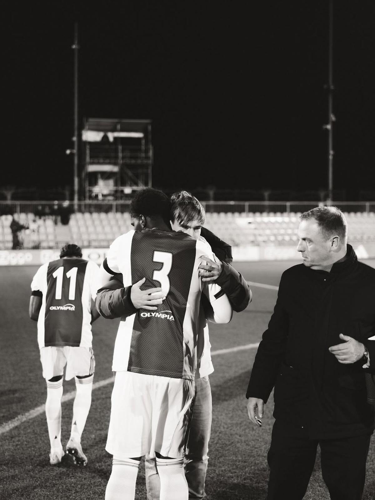 Iubita unui fotbalist de la Ajax a murit într-un accident rutier