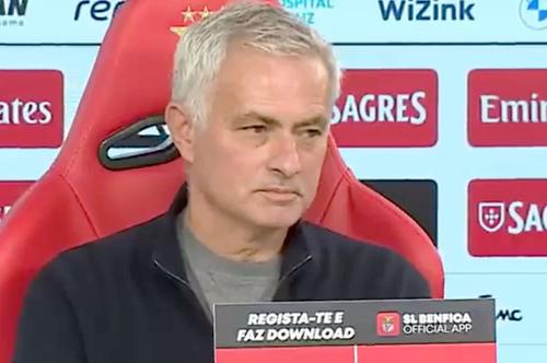 Momentul în care Jose Mourinho se enervează pe respectivul jurnalist // FOTO: captură X