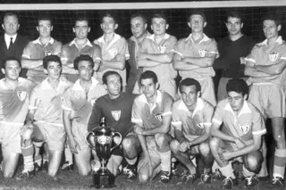 Șapca pe Cupă » O incursiune altfel printr-o parte din istoria echipei de fotbal Universitatea Cluj