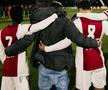Scene sfâșietoare pe stadionul lui Ajax, după ce iubita fotbalistului a pierit într-un accident