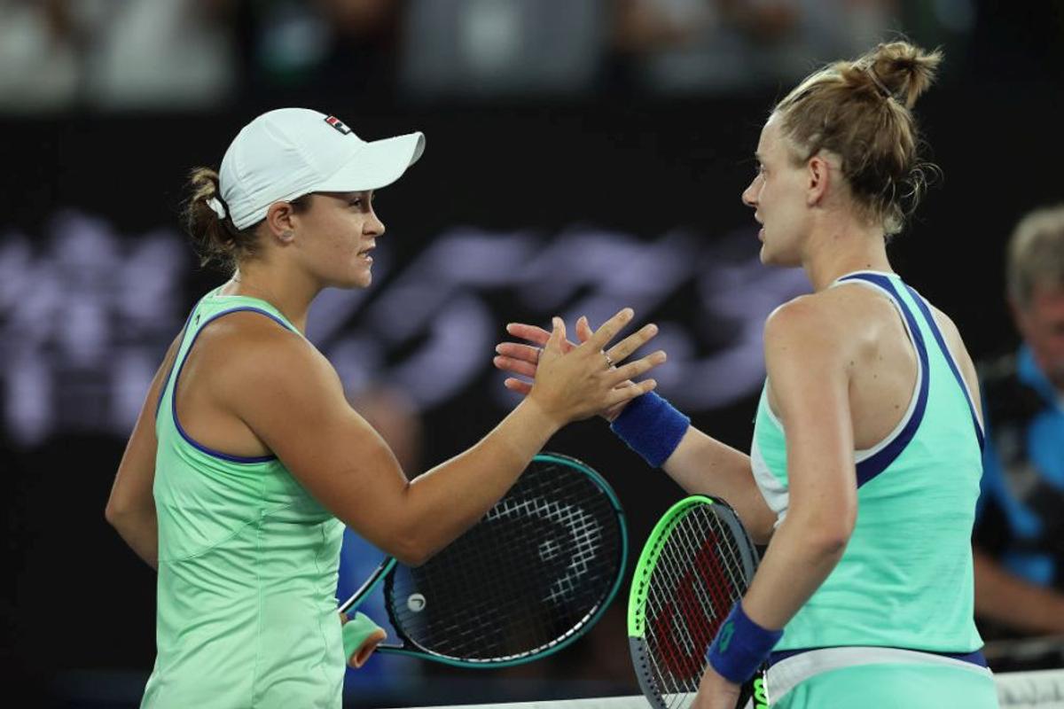AUSTRALIAN OPEN // Ashleigh Barty, marea favorită la Melbourne, a clacat complet în setul secund cu Riske