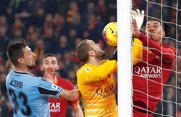 AS ROMA - LAZIO 1-1 // FOTO + VIDEO » Seria de victorii a lui Lazio ia sfârșit, după un meci în care portarii au fost eroii negativi
