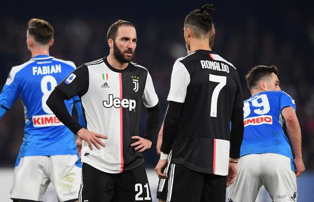 NAPOLI - JUVENTUS 2-1 // VIDEO Napoli produce surpriza și învinge „Bătrâna Doamnă” în derby » Golul lui Cristiano Ronaldo a venit prea târziu