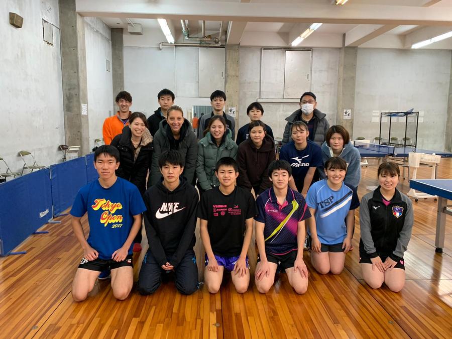 Împreună cu colegii de echipă din Japonia INTERVIU. Eliza Samara povesteşte cum e în Japonia, acolo unde a petrecut mai mult de o lună în ultima perioadă