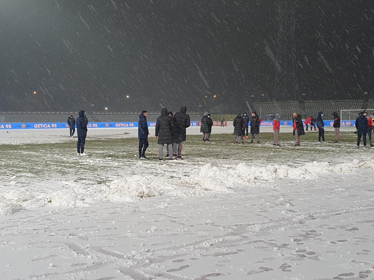 FC ARGEȘ - FCSB 0-0. Roș-albaștrii dau vina pe teren pentru pasul greșit de la Pitești: „Singurul campionat din Europa cu asemenea terenuri”