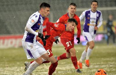 FC ARGEȘ - FCSB 0-0. Roș-albaștrii dau vina pe teren pentru pasul greșit de la Pitești: „Singurul campionat din Europa cu asemenea terenuri”