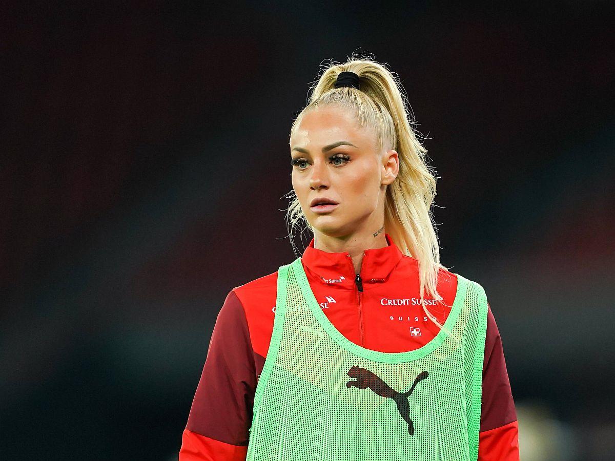 „Cea mai sexy jucătoare din lume” l-a depășit pe Roger Federer la urmăritori, dar s-a supărat: „Nu îmi dau like pentru fotbal ...”