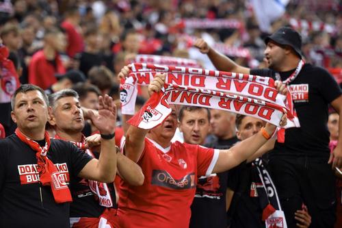 Suporterii lui Dinamo, la meciul tur cu FCSB // foto: Imago Images
