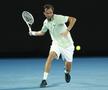 Daniil Medvedev e în semifinalele Australian Open, după 0-2 la seturi și peste 4 ore de luptă » Derapaj în setul 4: „Cât de prost să fie? Idiotul!”