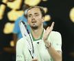 Daniil Medvedev e în semifinalele Australian Open, după 0-2 la seturi și peste 4 ore de luptă » Derapaj în setul 4: „Cât de prost să fie? Idiotul!”