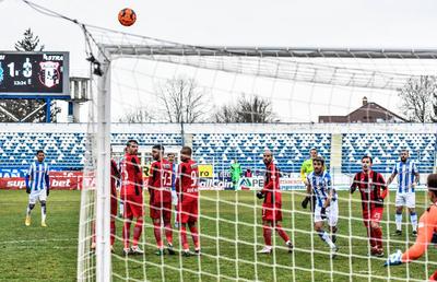 Cum RENAȘTE o echipă de tradiție, după un șir imens de gafe » A adus un nume important din fotbal și atacă Liga 1